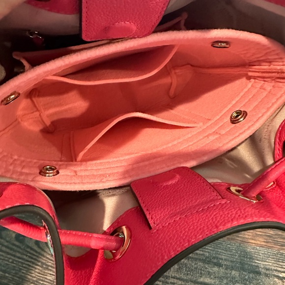 Kate Spade Bucket Crossbody - Picture 8 of 11